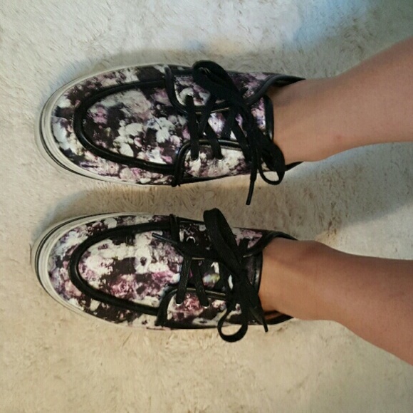 Dolce Vita Floral Platform Sneakers - Picture 1 of 4