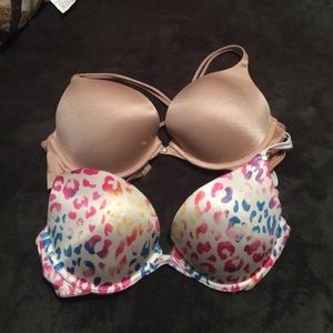 Bundle of vs pink bras