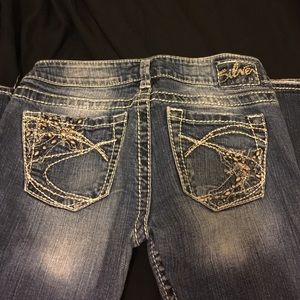 Buckle jeans