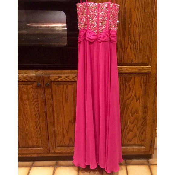Prom Dress - Picture 2 of 4
