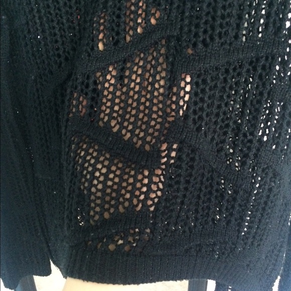 Black sweater - Picture 2 of 2