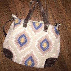Free People NWOT woven Aztec purse