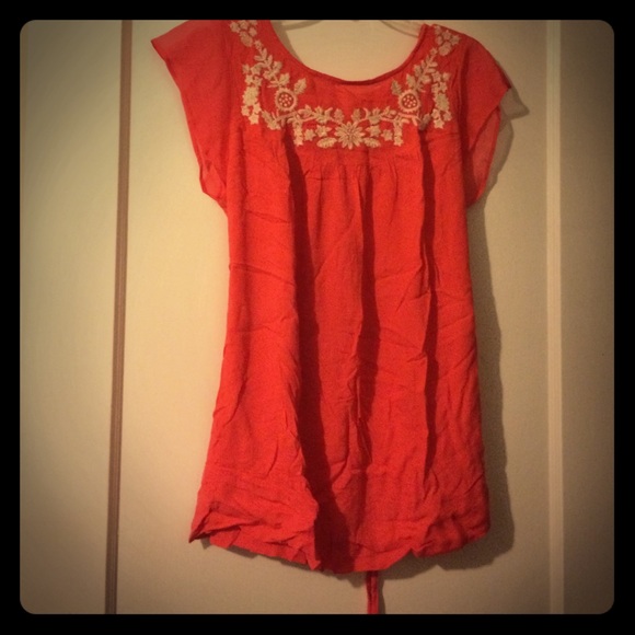 Short sleeved blouse