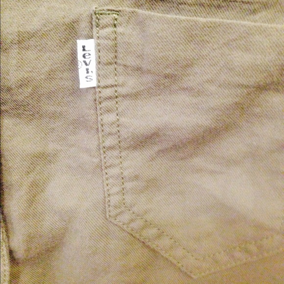 Green levis button down - Picture 3 of 3