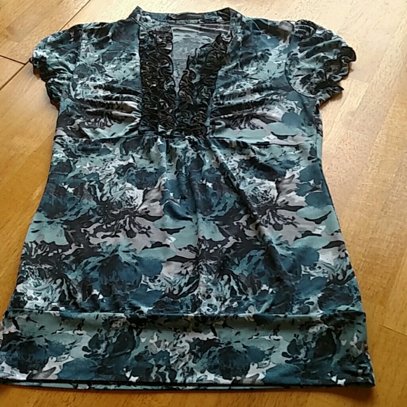 Maurices size small top