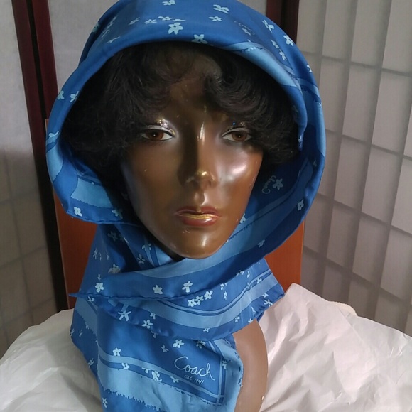 Scarf - Picture 1 of 4