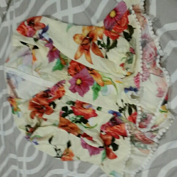 Floral romper - Picture 3 of 4
