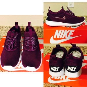 Nike Juvenate purple fleece Roshe