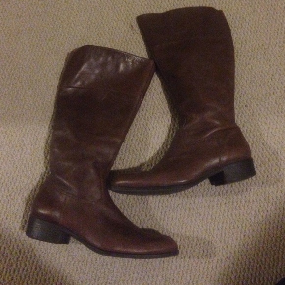 83 off Easy Spirit Shoes Easy Spirit Brown Leather Boots from