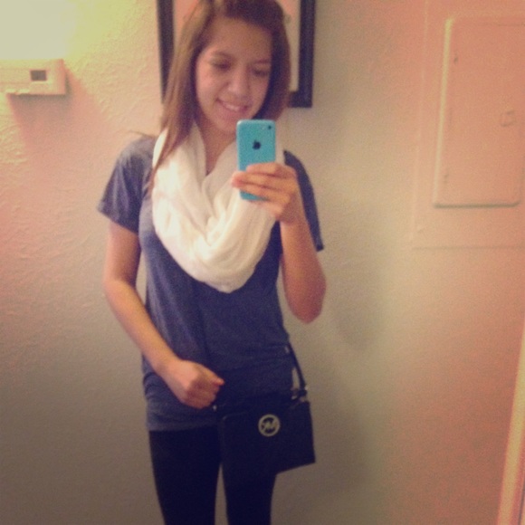 Meet your Posher, Dana