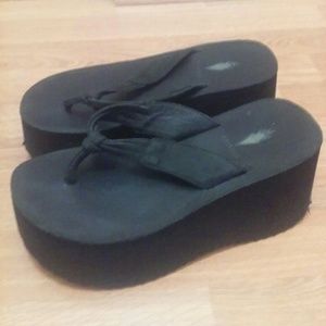 volatile platform sandals