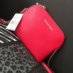 ❤️ ASK BEFORE BUYING!❤️ Brand new MK Red Handbag