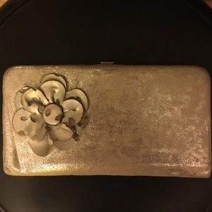 NWOT💗 White Rose Wallet