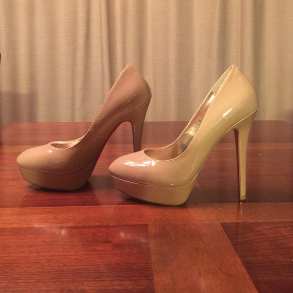 Heels - Picture 2 of 3