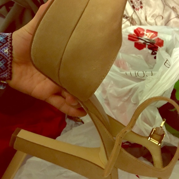Tacones - Picture 1 of 1