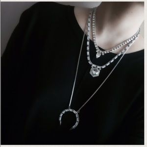 layering necklace