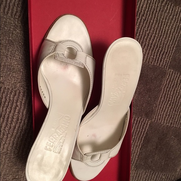 Ferragamo‎ sandals