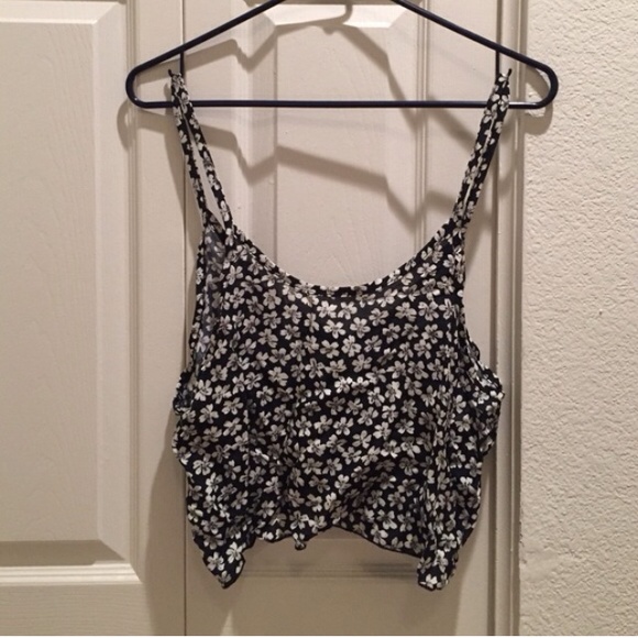 Brandy Melville Tops - Brandy melville crop top