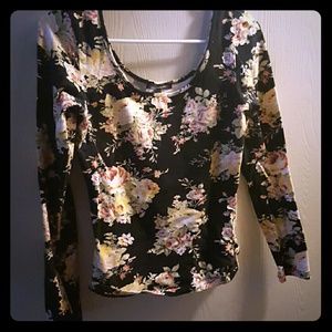 Long sleeve crop top