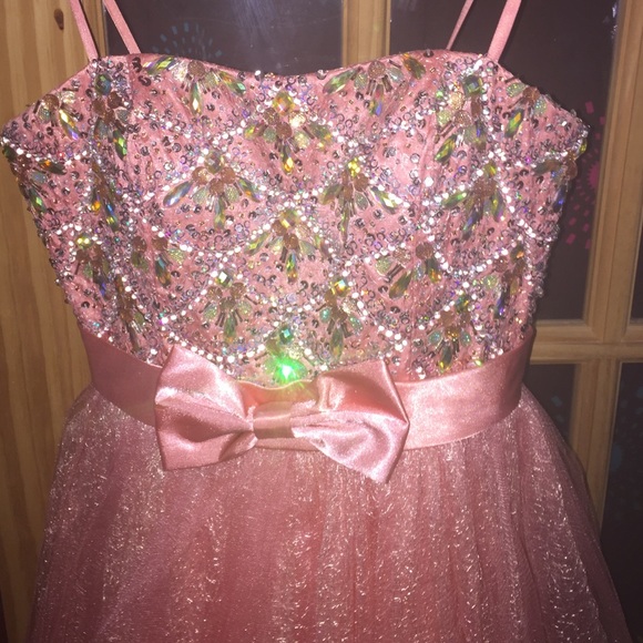 SEMI OR PROM DRESS CHEAPPP - Picture 1 of 4