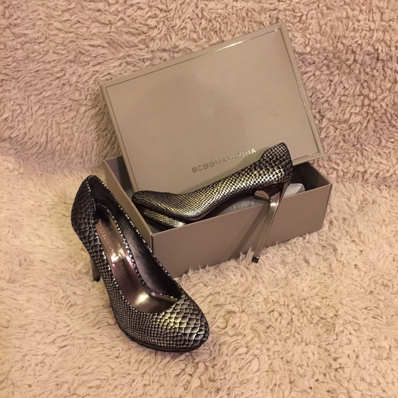 💥🐍💥BCBGMAXAZARIA Silver/Blk Serpent Suede 7.5M