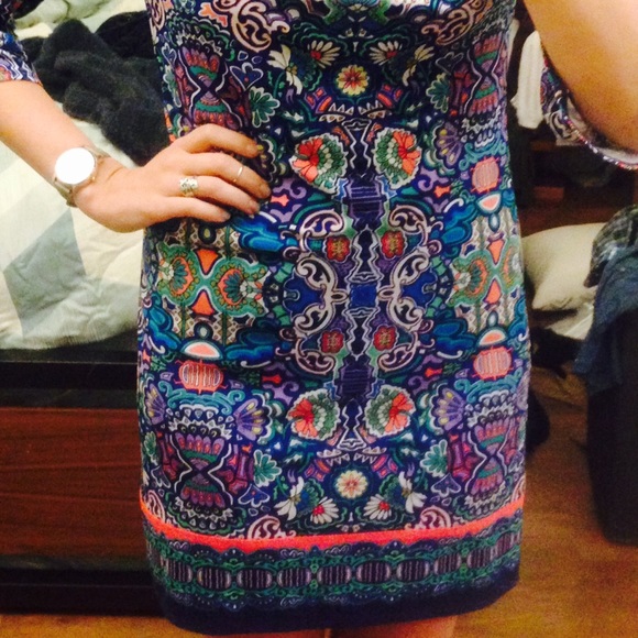 Open back Dress patterned - Picture 2 of 4