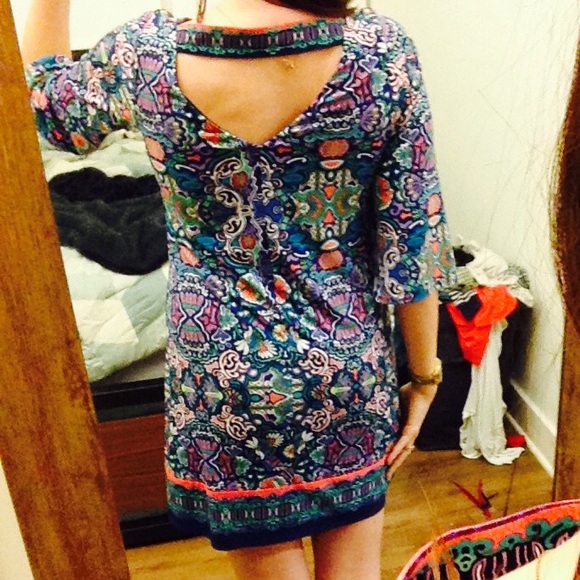 Open back Dress patterned - Picture 3 of 4