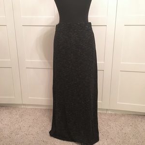 LOU & GREY black and white space dye maxi skirt