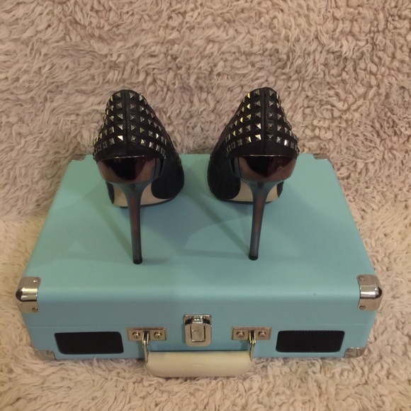 BCBGMaxazaria Blk Leather Slvr Studded Heel 7.5 - Picture 4 of 4