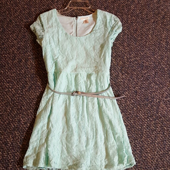 Spring dress - Picture 1 of 2