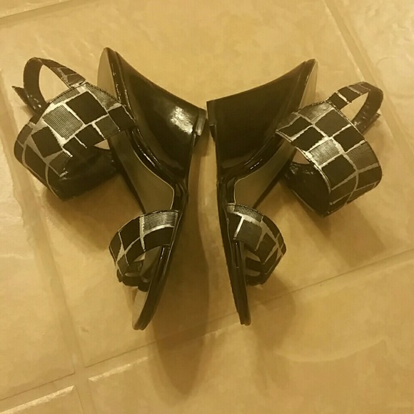 Sandals - Picture 2 of 3