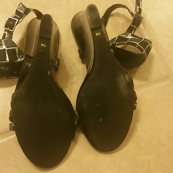 Sandals - Picture 3 of 3