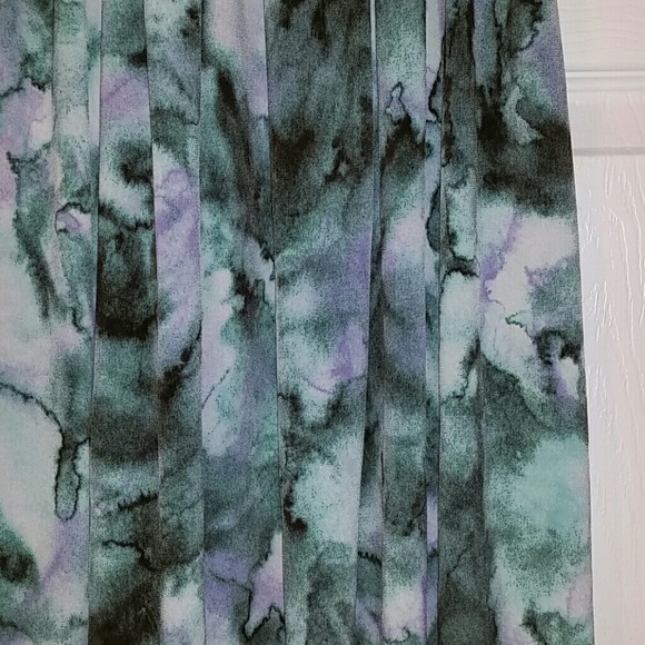 ***SOLD IN BUNDLE*** Green tie dye tube dress - Picture 3 of 4
