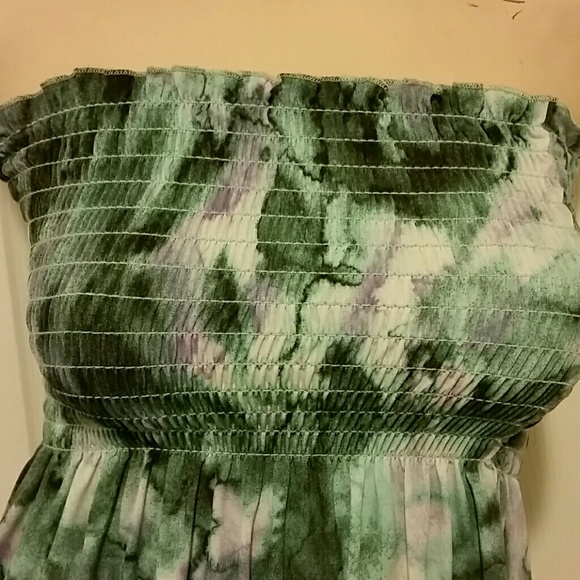 ***SOLD IN BUNDLE*** Green tie dye tube dress - Picture 4 of 4