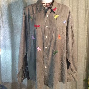 Dragonfly lovers rejoice, here's your shirt!🌻