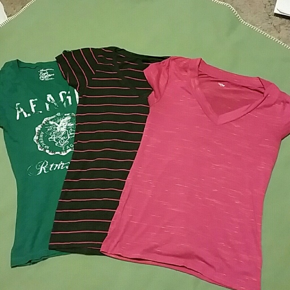 Tops - Size small bundle of V-neck tees