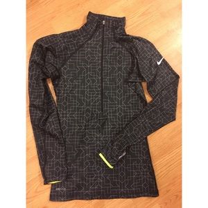 Nike pro top size XS