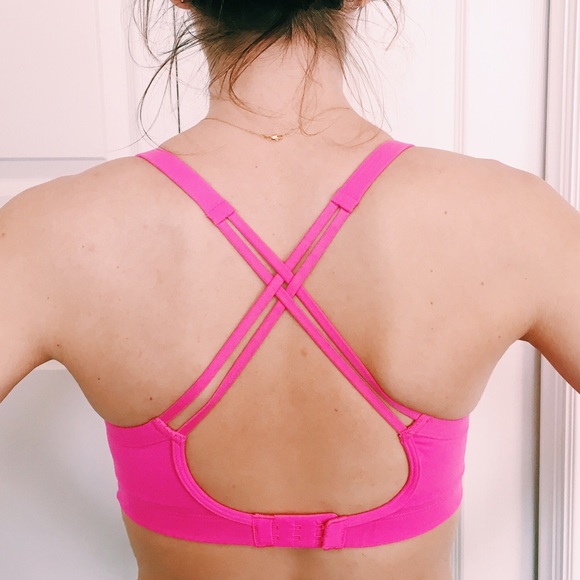 Victoria secret criss cross sports bra - Picture 3 of 3