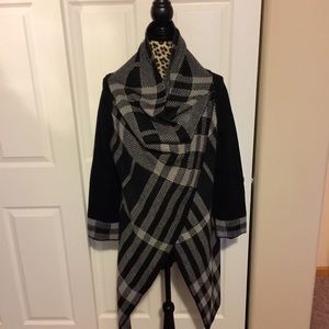 Plaid Sweater/coat