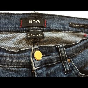 BDG Mid-Rise Twig Ankle Jeans