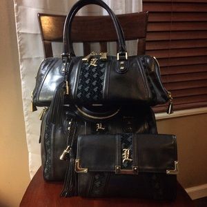 Just for looks ❤️👀❤️