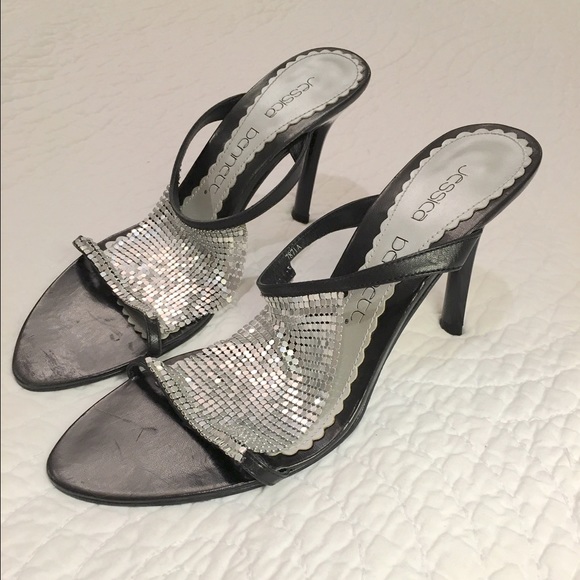 NWOT Jessica Bennett black & silver heels