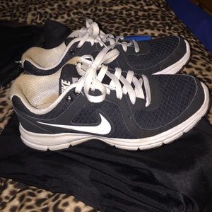 Black nike sneakers