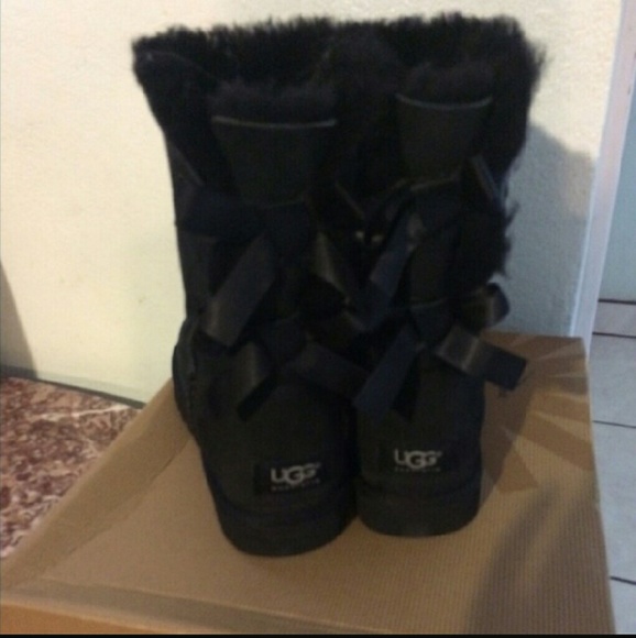 Black Bailey Bow Uggs