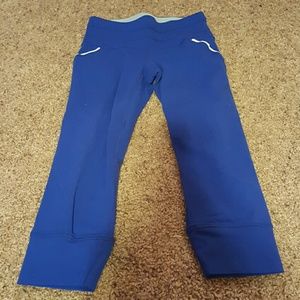 Athleta blue relay capri's
