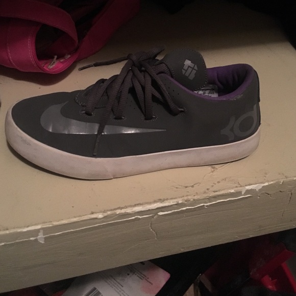 KD Nikes - Picture 2 of 4