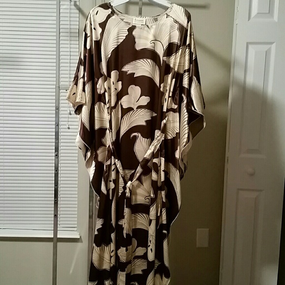 NWOT CAFTAN DRESS - Picture 2 of 4