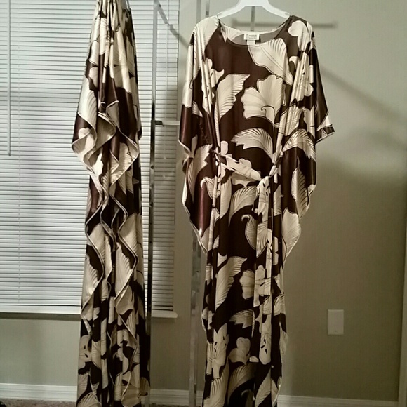 NWOT CAFTAN DRESS - Picture 4 of 4