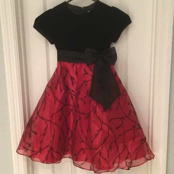 Like new ❤️Kids Dress ❤️ Size 6