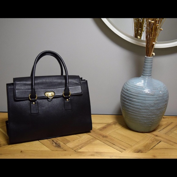 Stun Tote - Picture 3 of 3